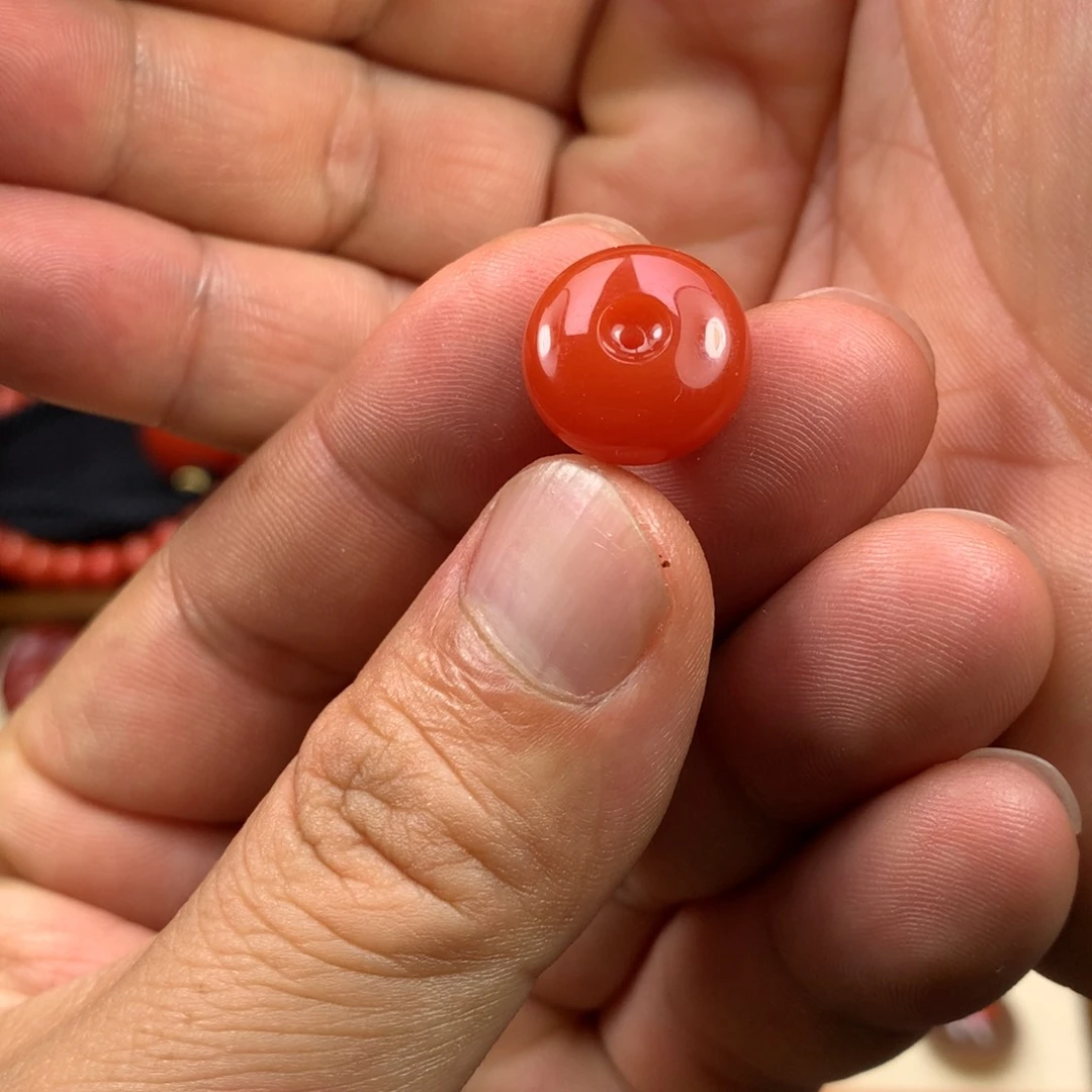 南红玛瑙扣子未镶嵌