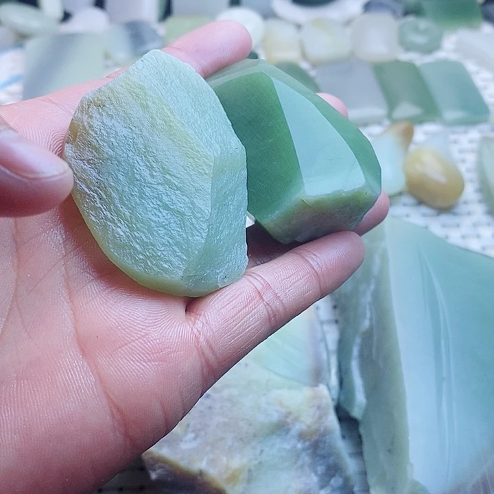 和田玉黄口未镶嵌金***会