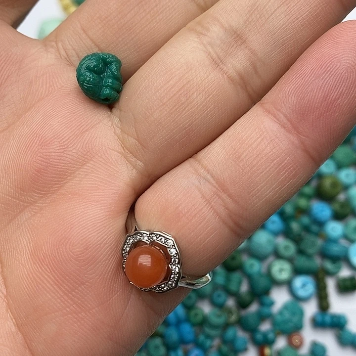 南红玛瑙未镶嵌珠宝奇石