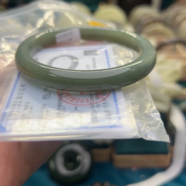 和田玉手镯未镶嵌61.1圈围2206