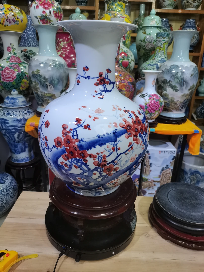景德镇纯手工手绘梅开五福赏瓶（49x33）
