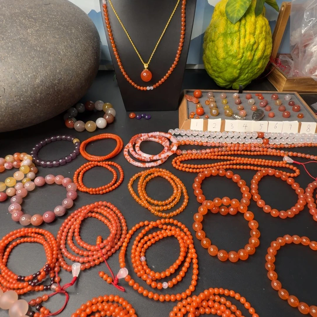 L***e南红玛瑙未镶嵌单圈