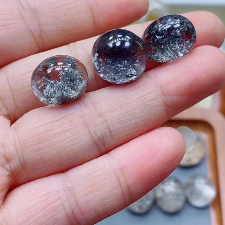 颈饰未镶嵌水晶大**哈水晶