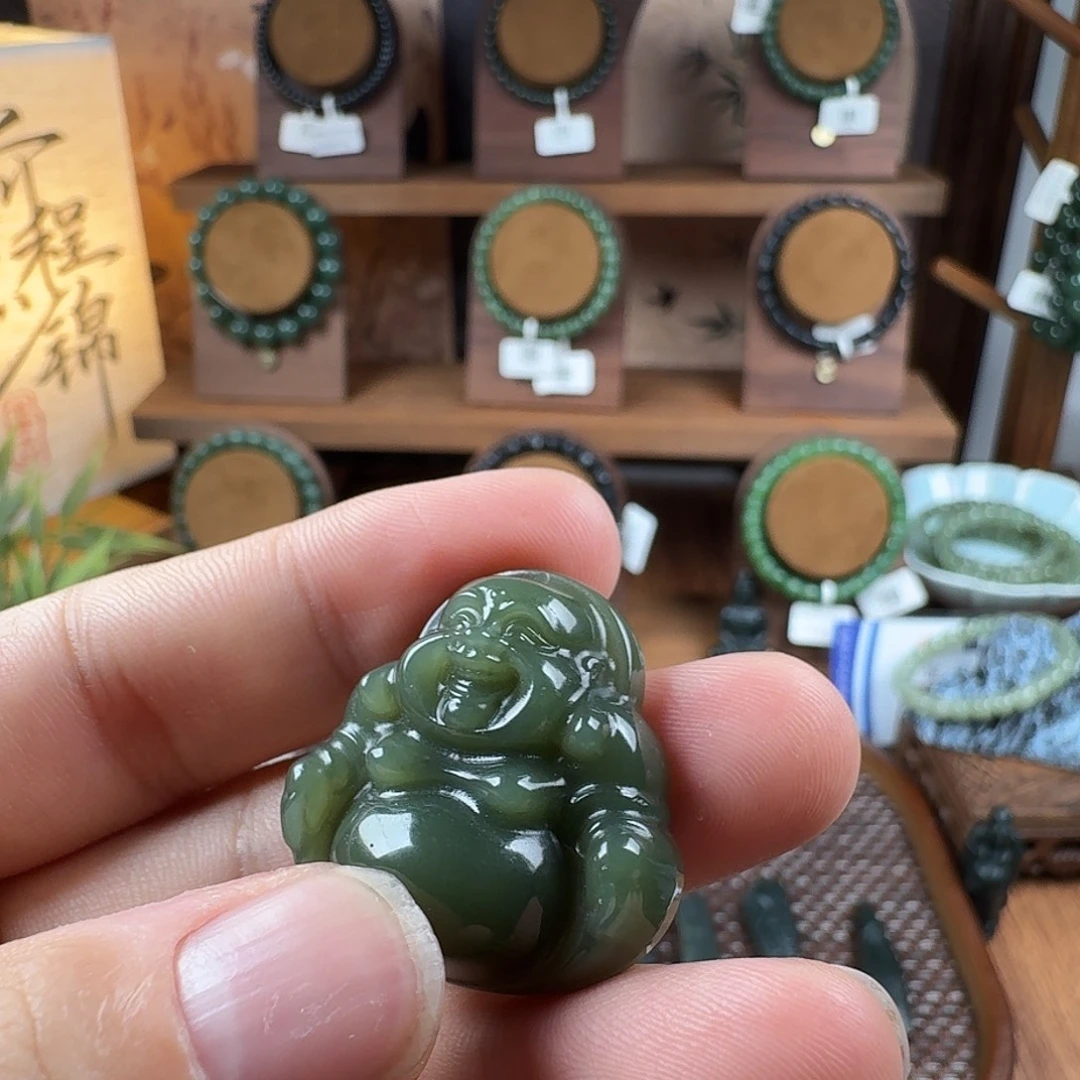 租***客颈饰未镶嵌和田玉