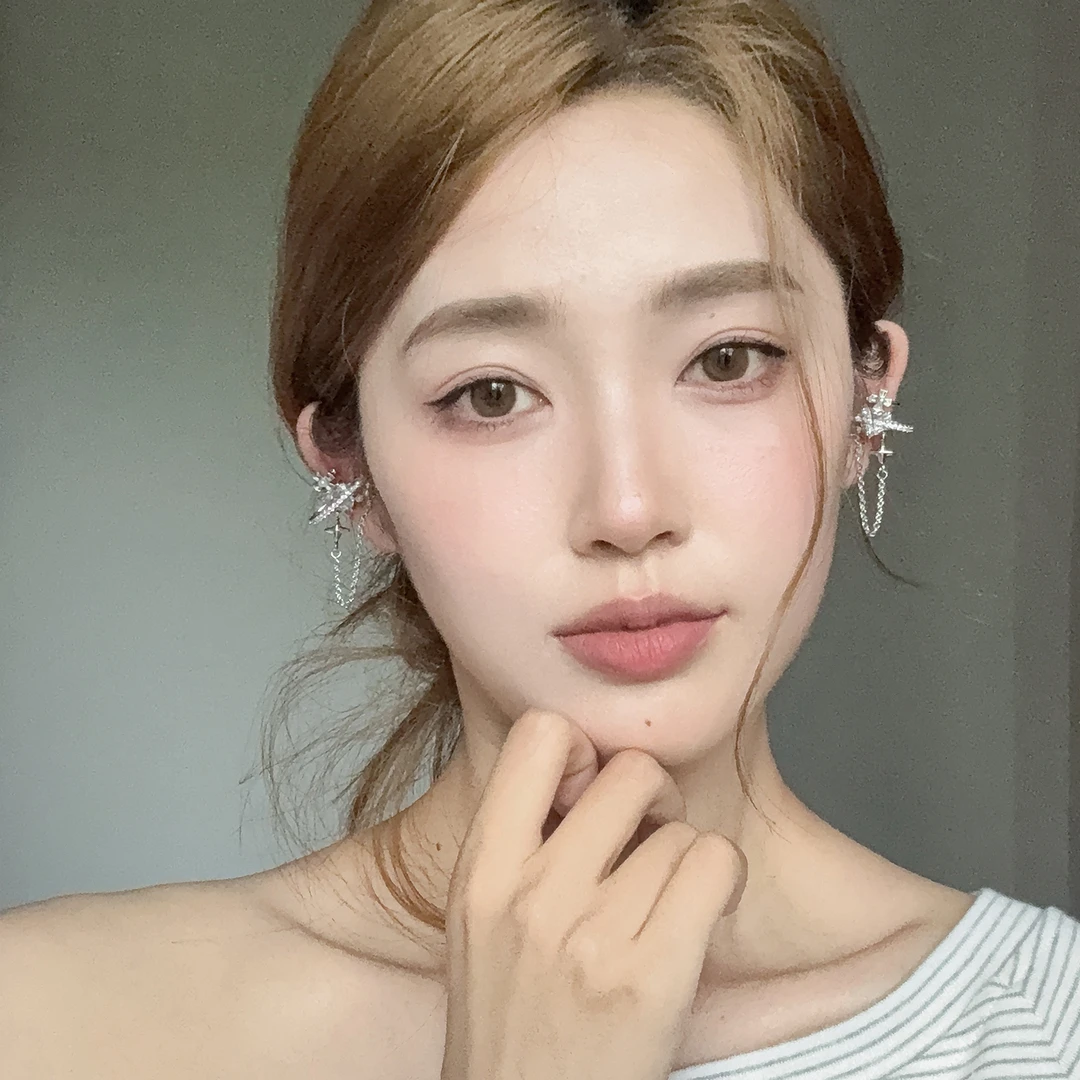 oushipei/欧诗佩 铜合金合成锆石耳饰 轻奢镶钻土星流苏耳骨夹女