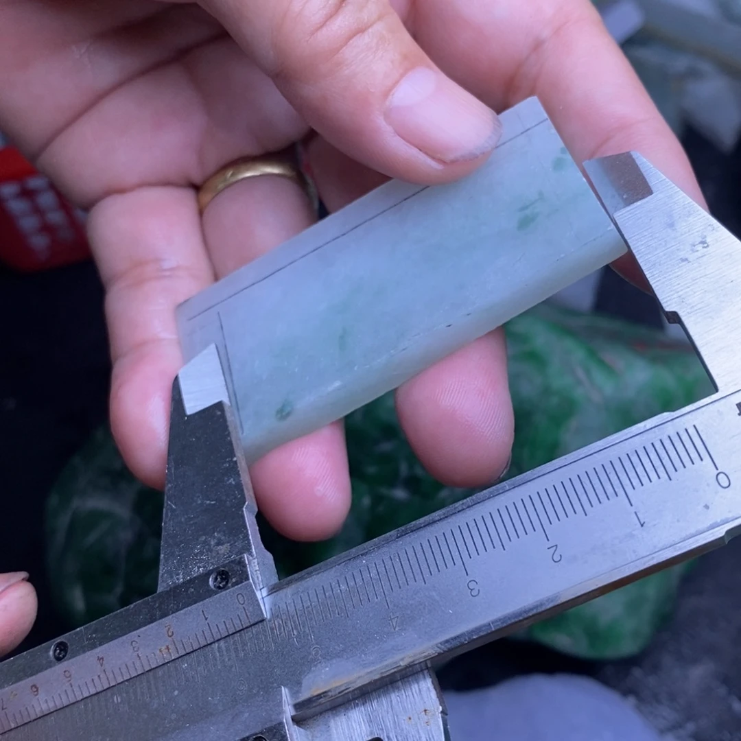未镶嵌定制翡翠