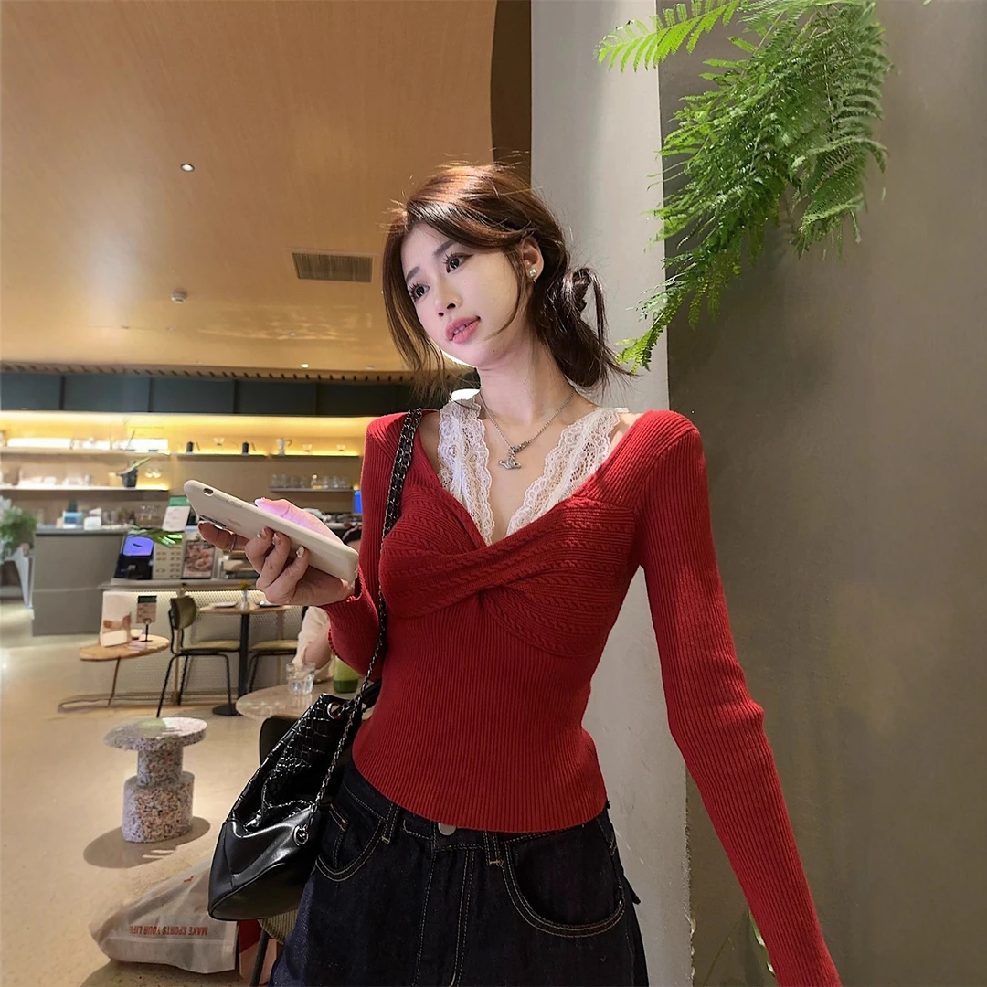秋冬V领露肩蕾丝拼接假两件毛衣女性感辣妹内搭修身百搭上衣ins潮
