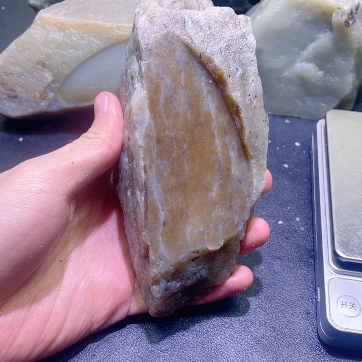 和田玉（糖玉）未镶嵌珠宝半成品