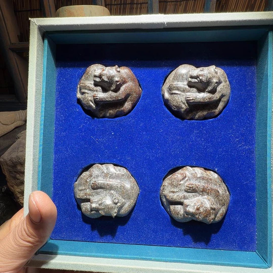 用***3和田玉（糖玉）未镶嵌颈饰