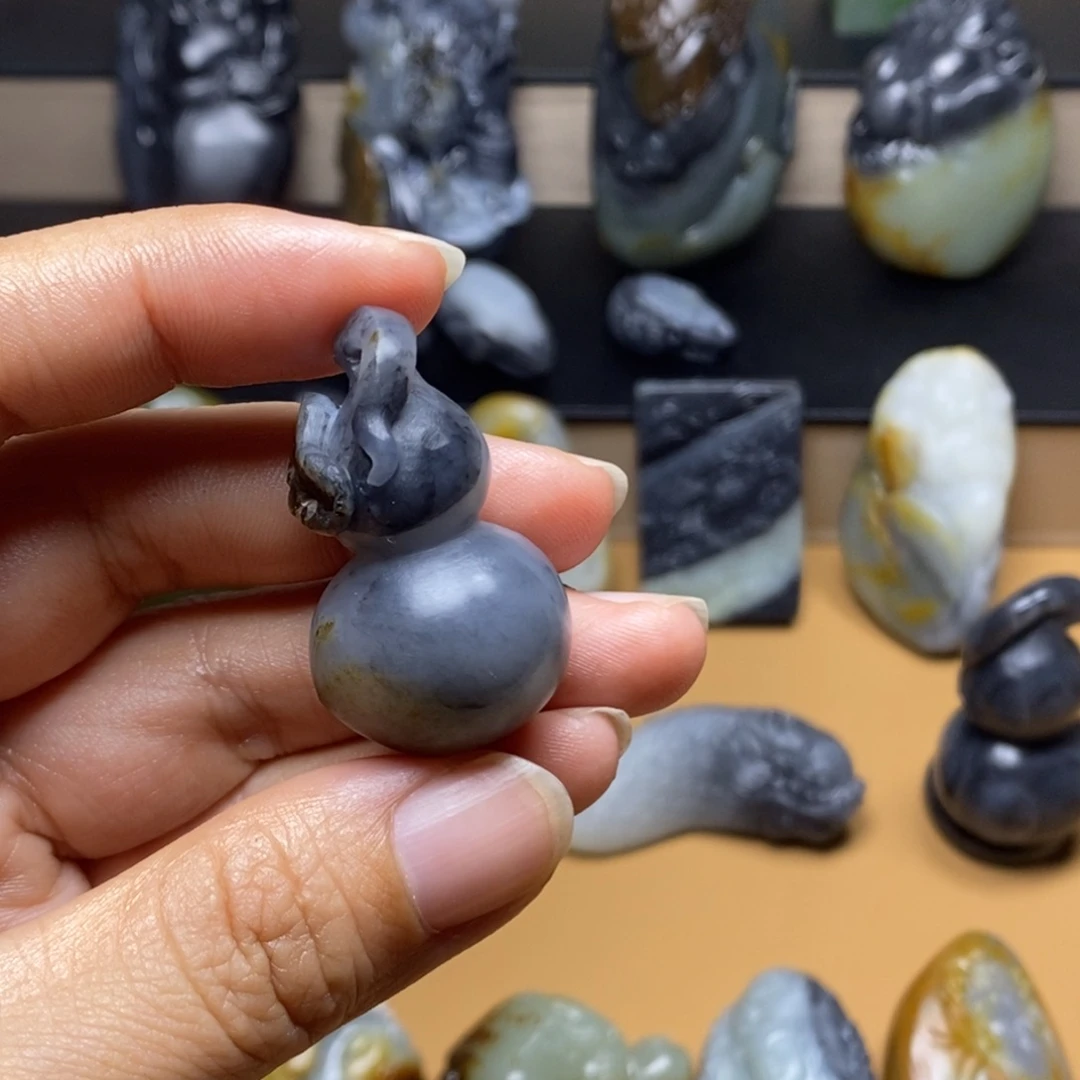 颈饰未镶嵌和田玉