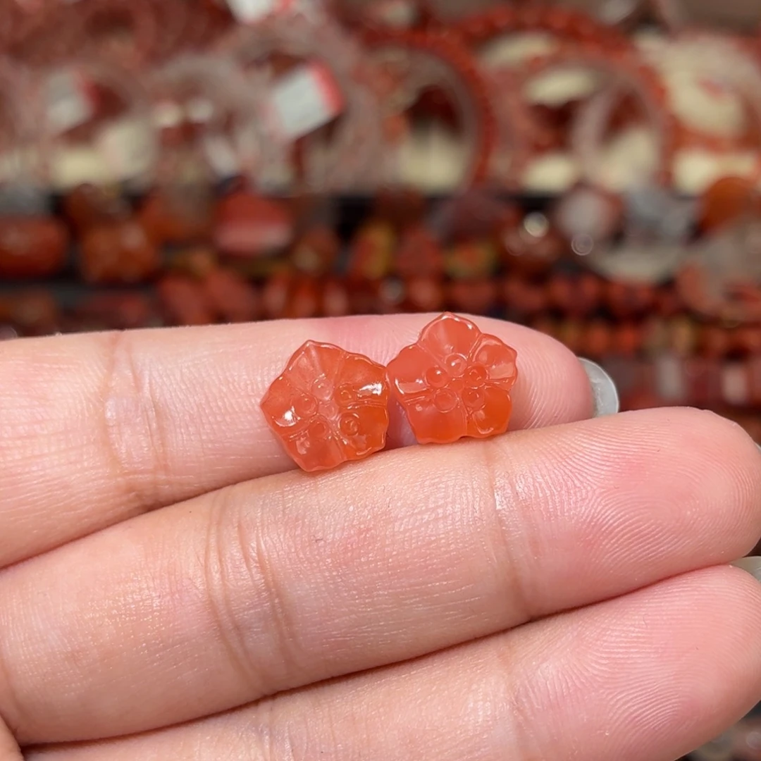 南红玛瑙未镶嵌颈饰通孔花一对