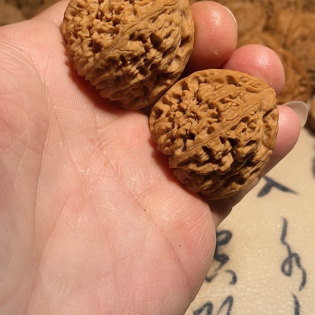 宁***天文玩核桃吊坠南疆