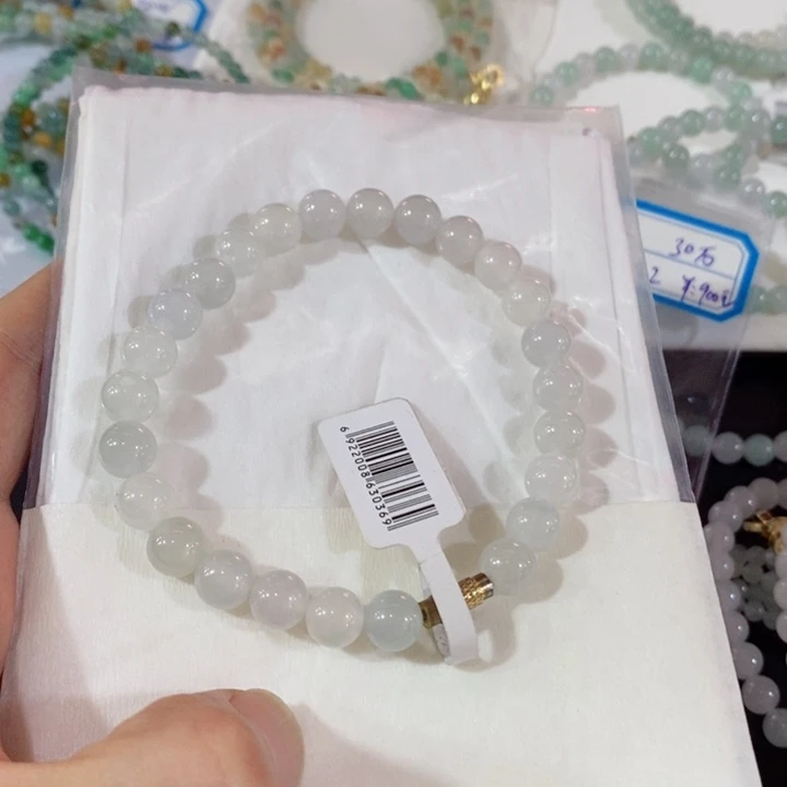 O***.定制翡翠未镶嵌卡8.2