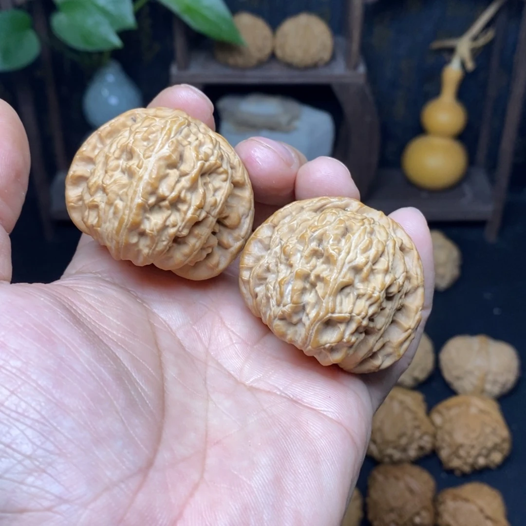 文玩核桃吊坠邢*丁44球白