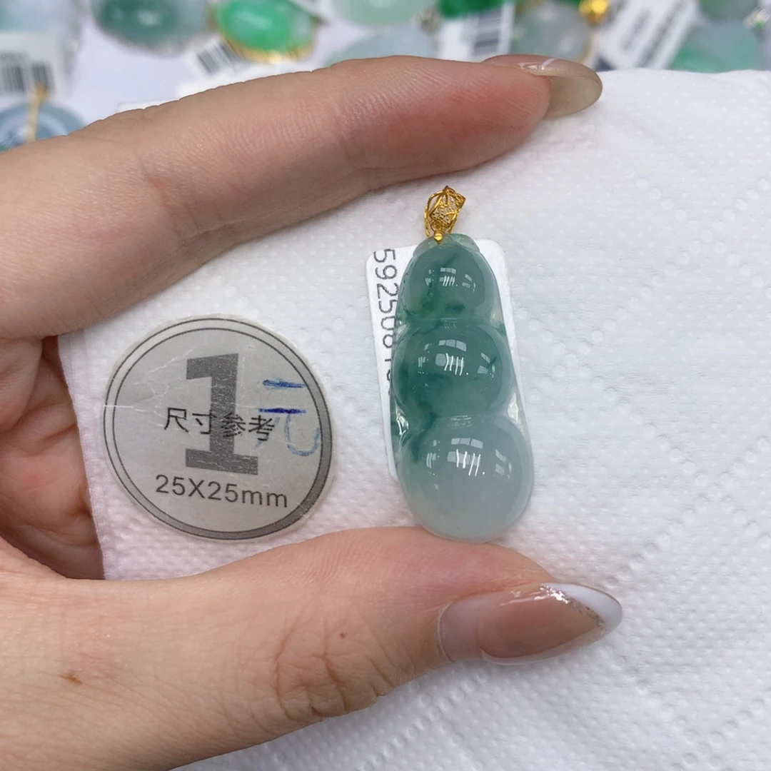 翡翠18K金镶嵌颈饰235678999999