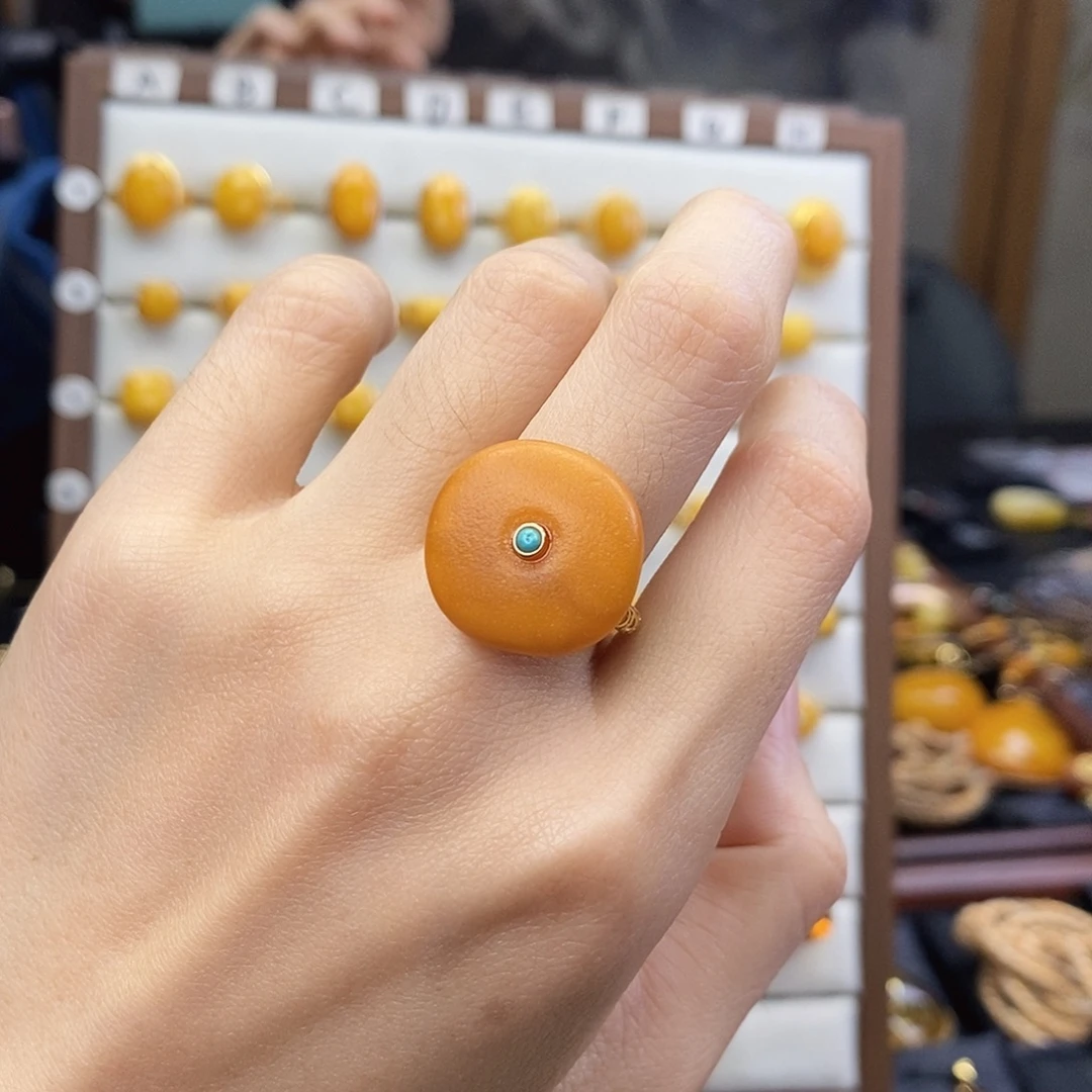琥珀未镶嵌裸石成品