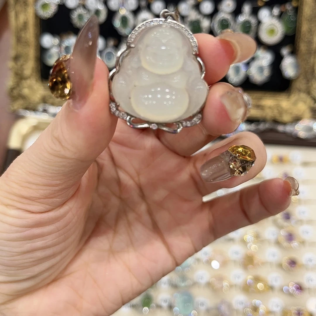 忧***龙银S925镶嵌蛇纹石玉颈饰