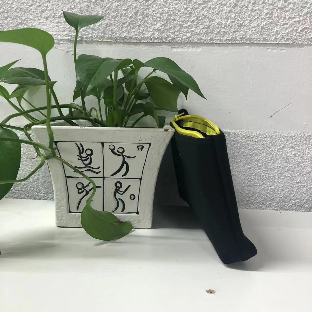 小希化妆包（黑色布包）