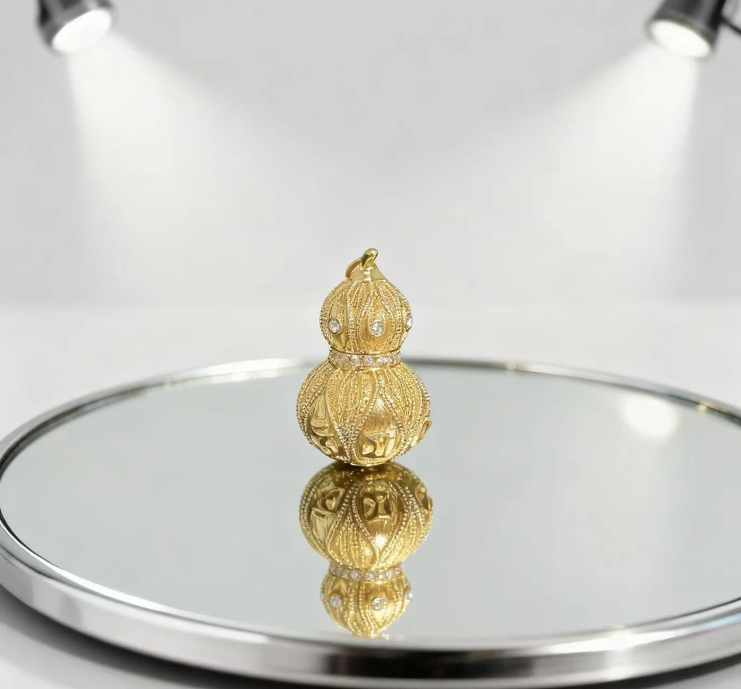 【越美丽】-葫芦-V金意大利精工质感高级吊坠wys1412