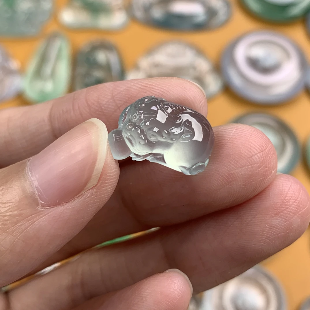 天然缅甸翡翠A货貔貅17.4-10.8-5.6