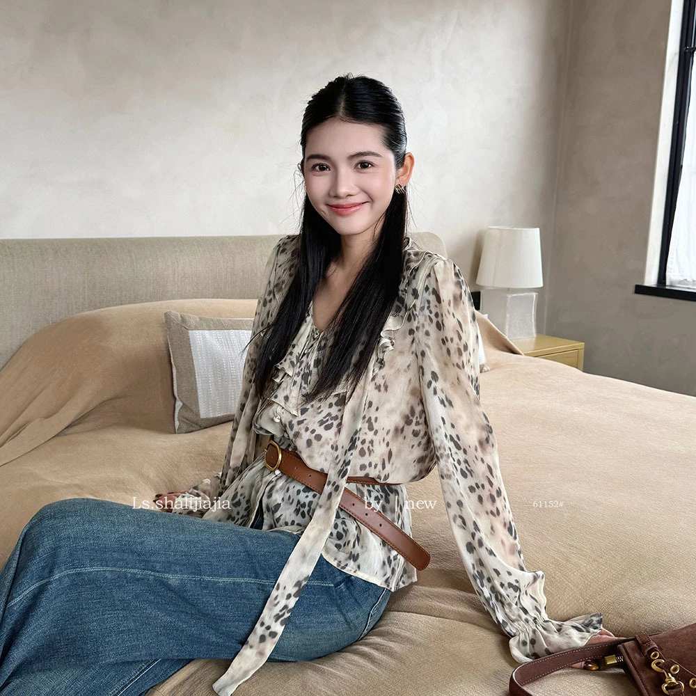 LS 复古优雅时尚V领豹纹上衣女 广州十三行2025年早秋新品女装611