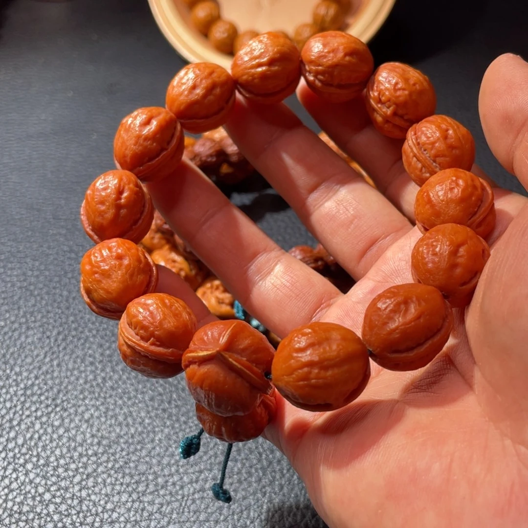 文玩核桃手串富甲天下