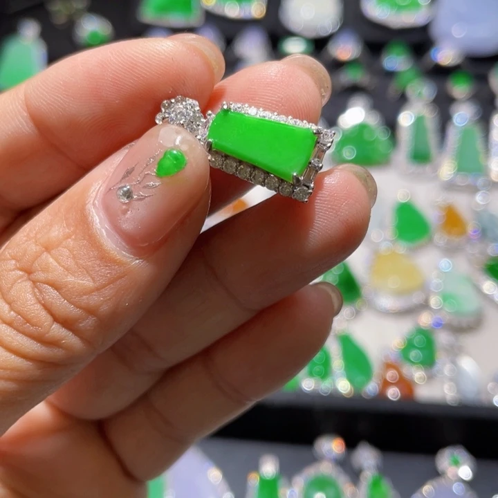 颈饰银S925镶嵌翡翠