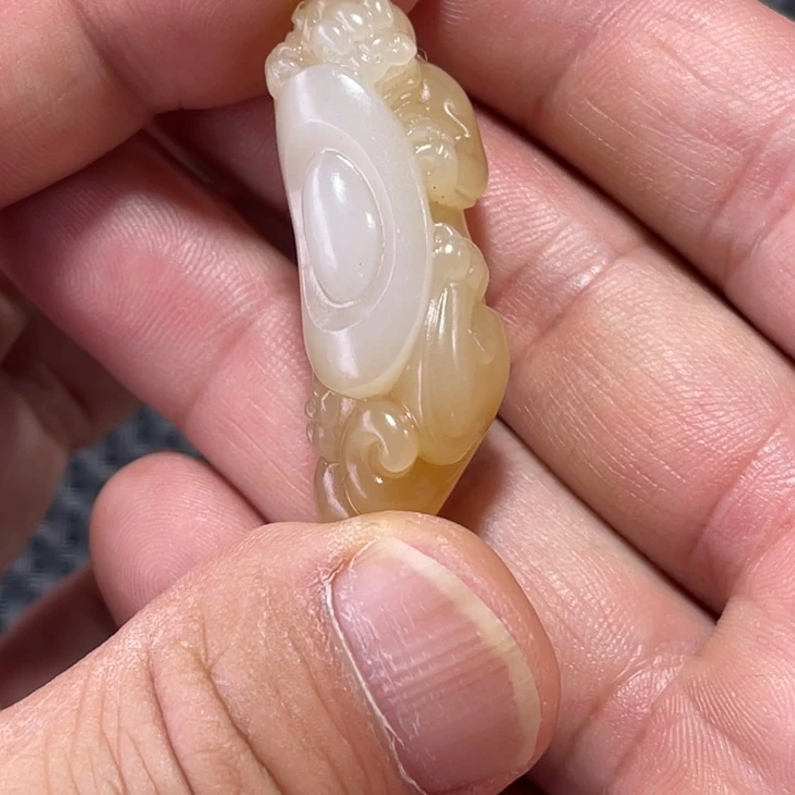 和田玉（糖玉）未镶嵌挂件