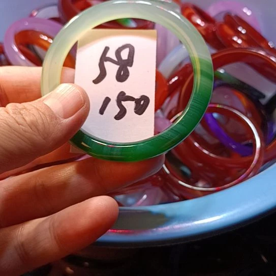 玛瑙/玉髓手镯未镶嵌