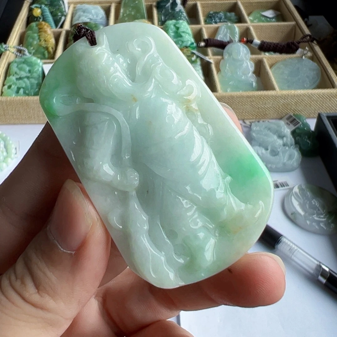 翡翠未镶嵌颈饰挂件
