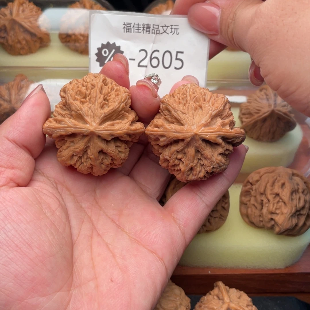 文玩核桃把件46毕业大粗筋