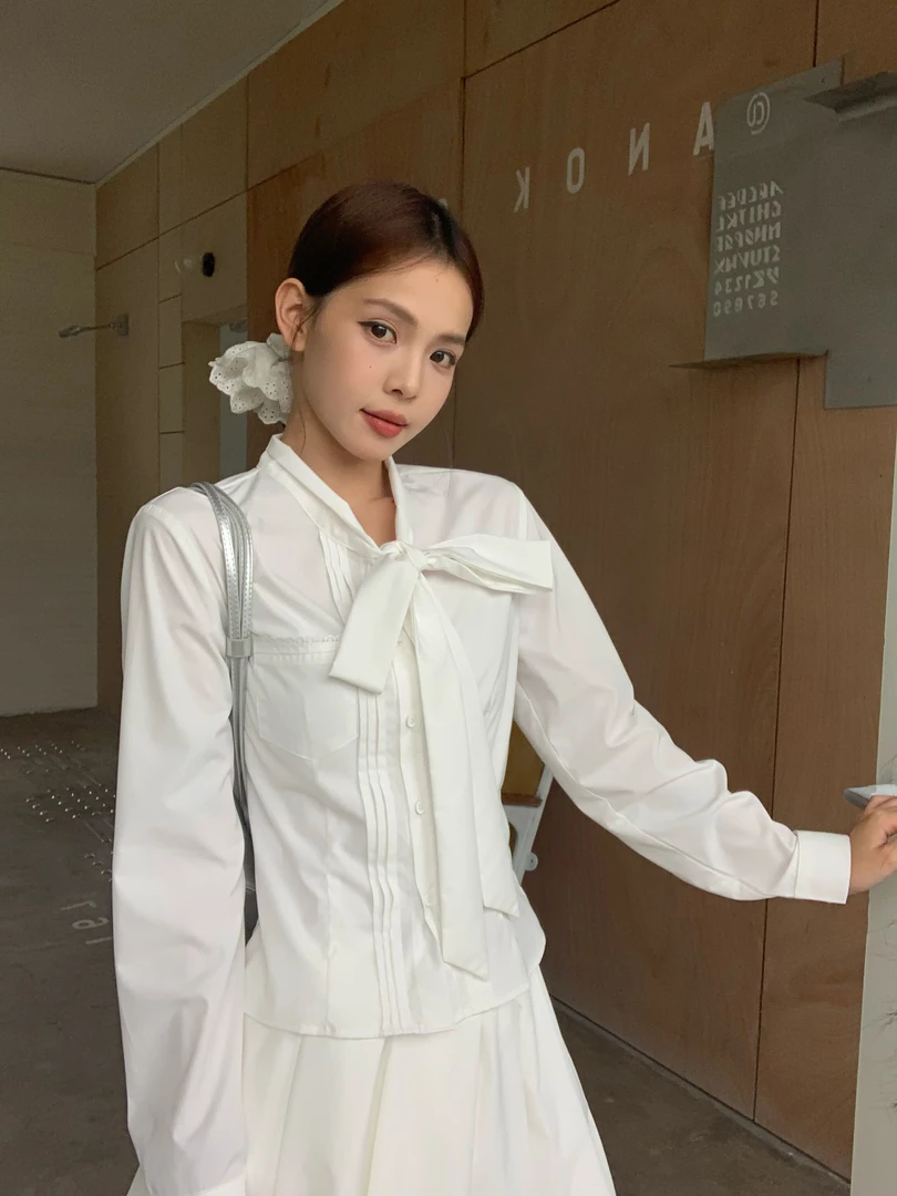 宋正恩9/22 10:00AM上新  白色蝴蝶结绑带衬衫