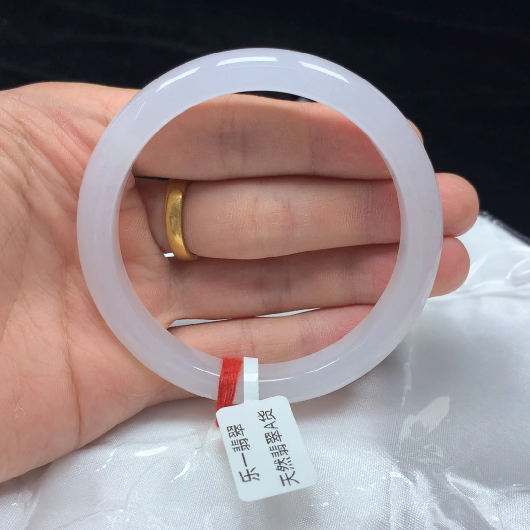 翡翠手镯（圆镯）未镶嵌58.8