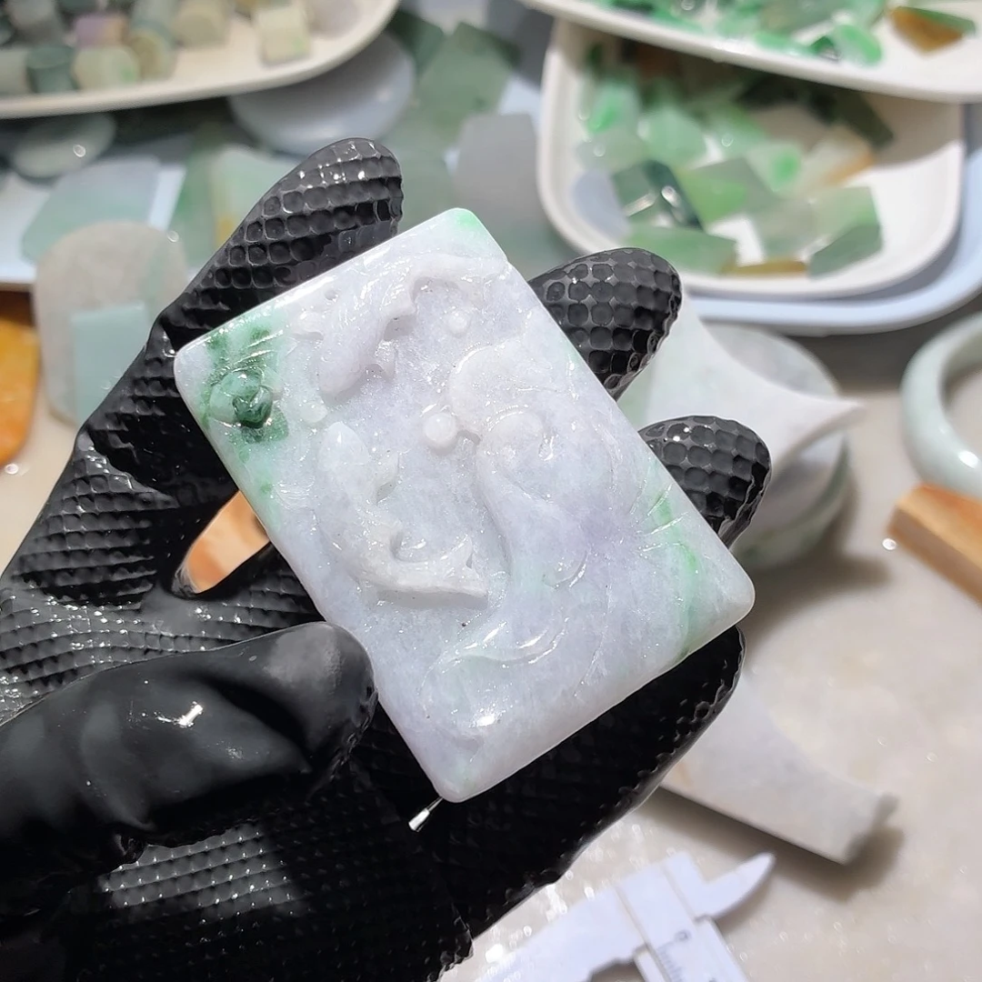 颈饰未镶嵌翡翠边角料
