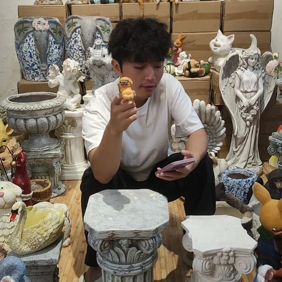 合成树脂盆挂小狗2个