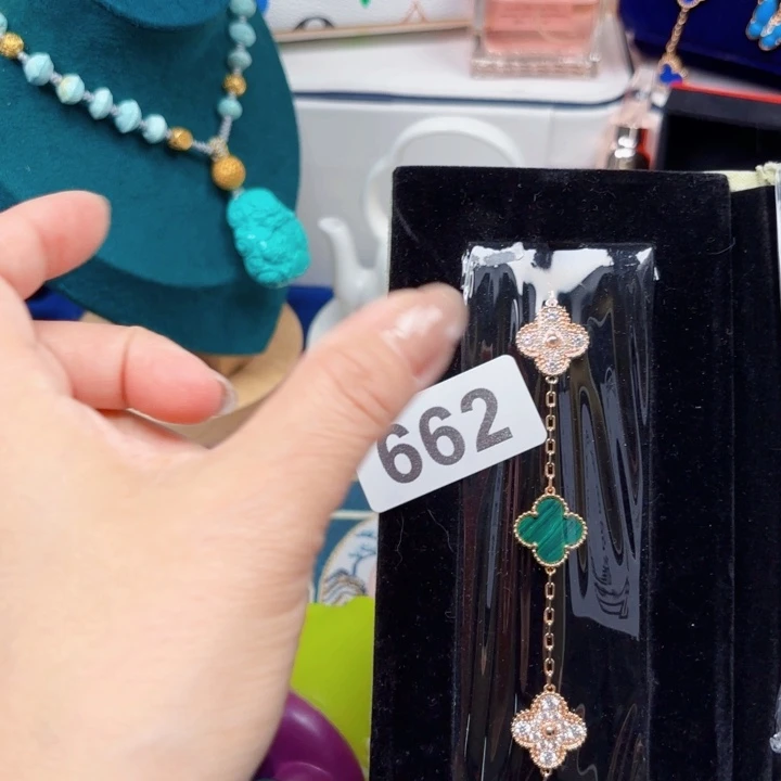 同学兔兔在我KTV突突突突。