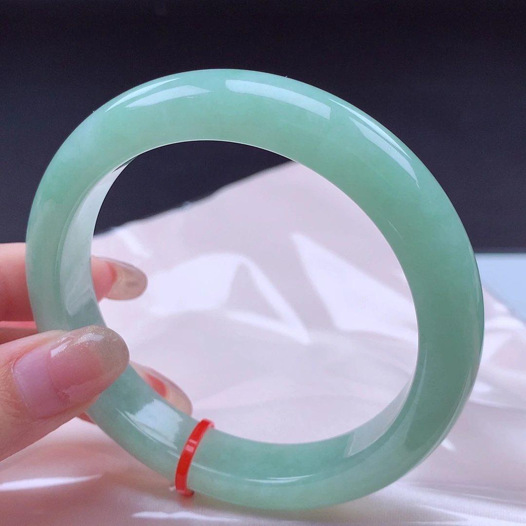 翡翠未镶嵌手镯002068 手镯