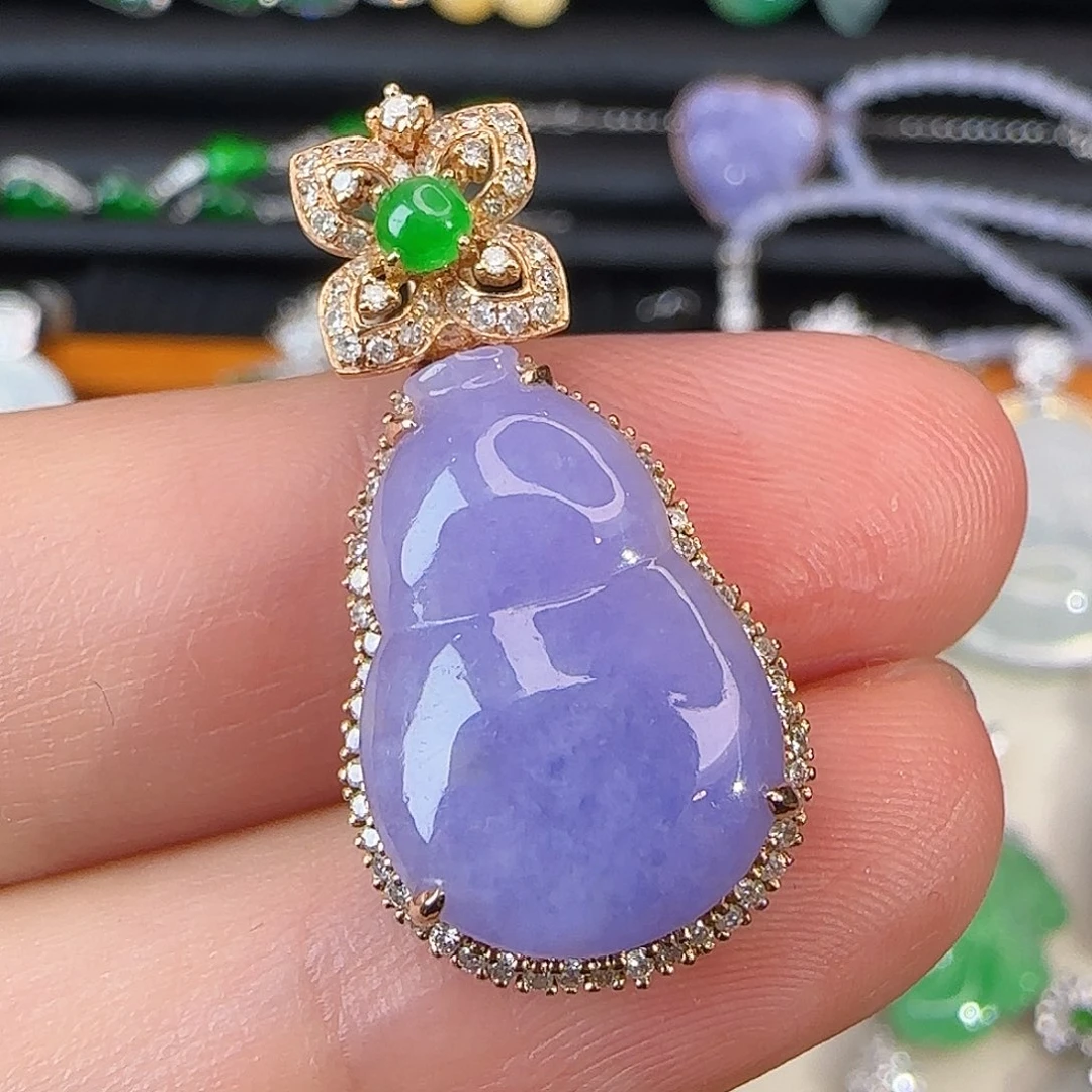 翡翠18K金镶嵌颈饰