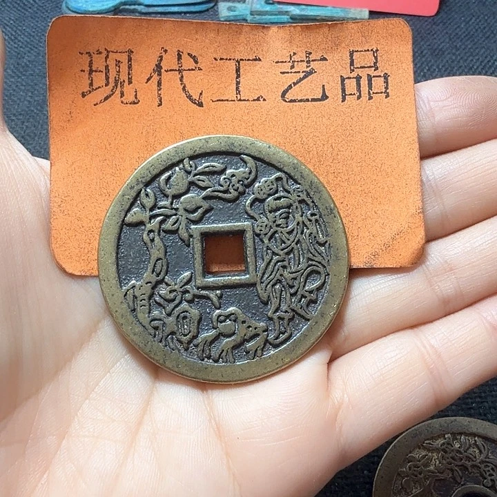 铜@****?花钱现代工艺品