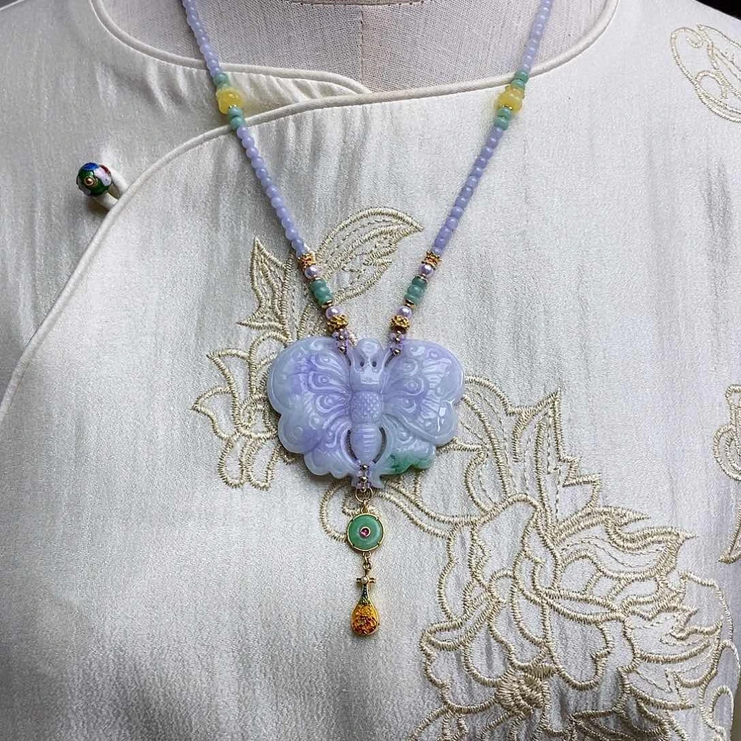 翡翠颈饰未镶嵌天然