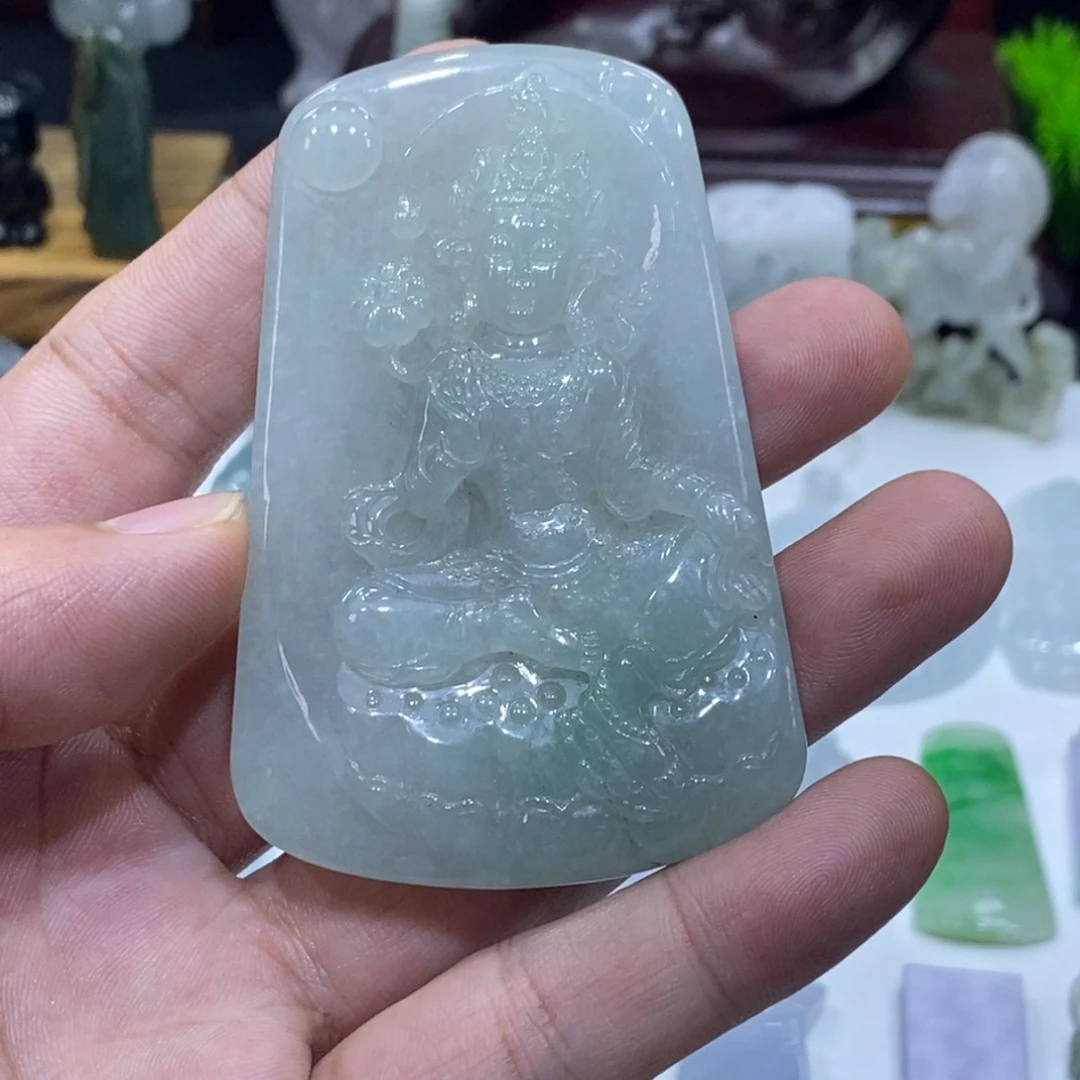 翡翠未镶嵌颈饰度母