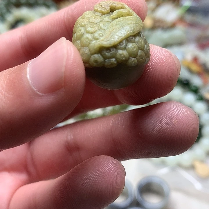 和田玉（子料）未镶嵌手链籽料荔枝吊坠