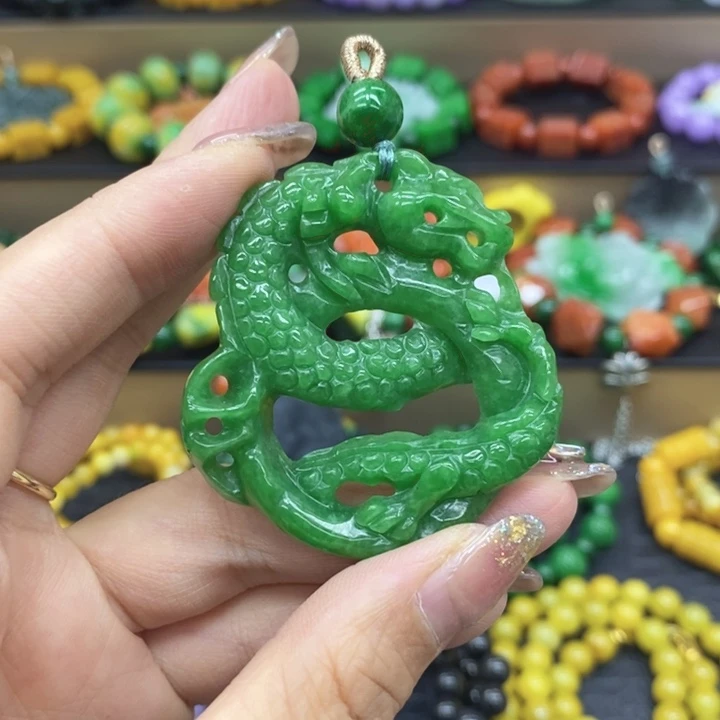 严***梅翡翠未镶嵌颈饰项链16