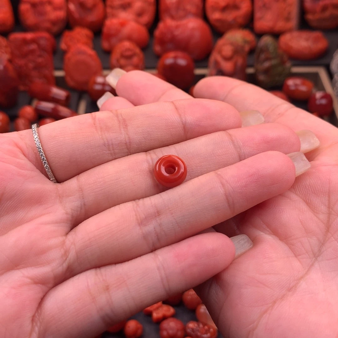 南红玛瑙南红川料原矿扣子10mm未镶嵌