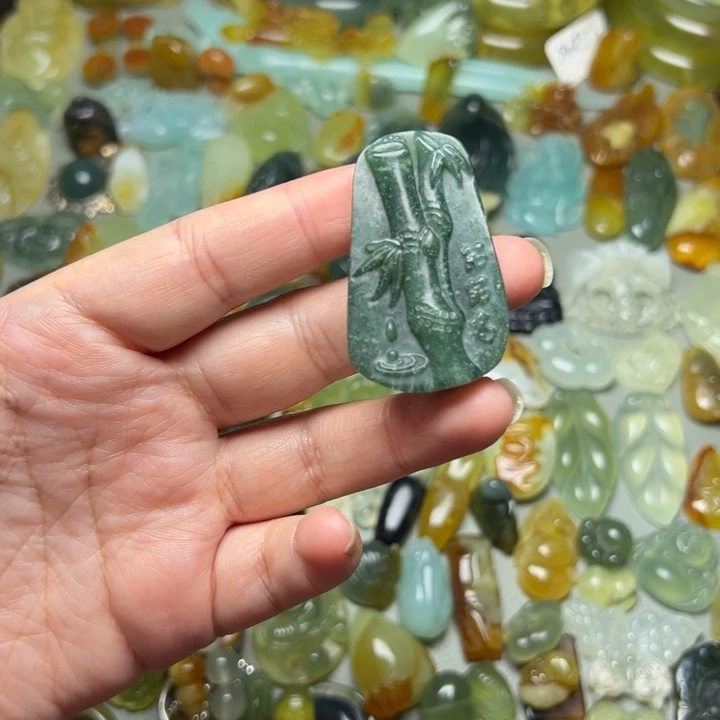 蛇纹石玉未镶嵌微瑕