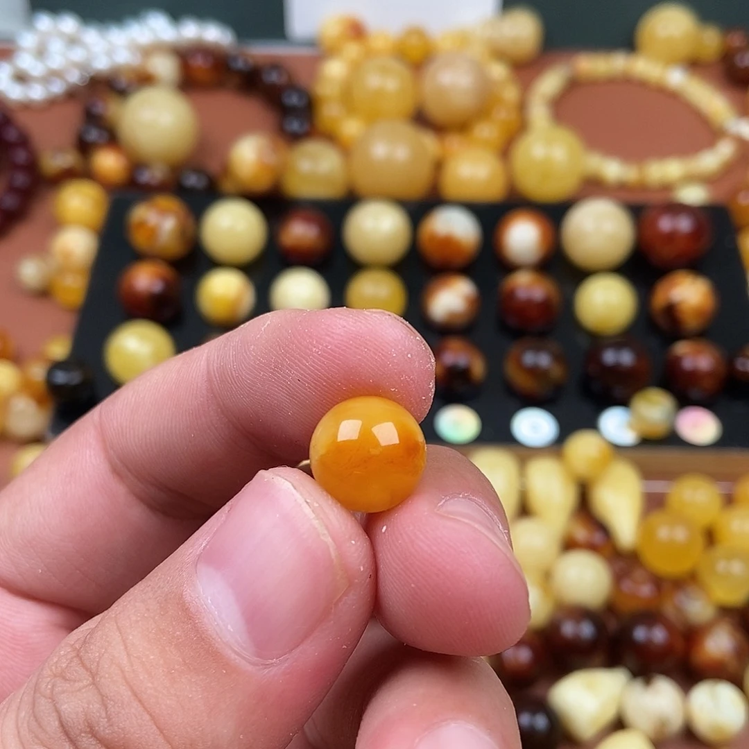 r***e未镶嵌琥珀珠宝奇石