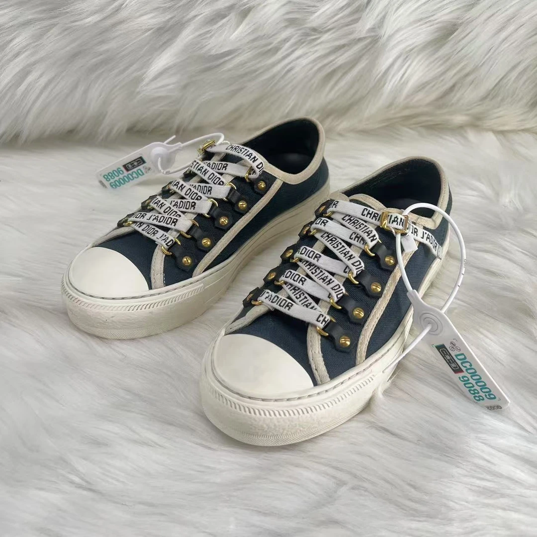 95新 DIOR/迪奥 35.5码/仔仔女鞋黑白熊猫字母串标系带女板鞋1032