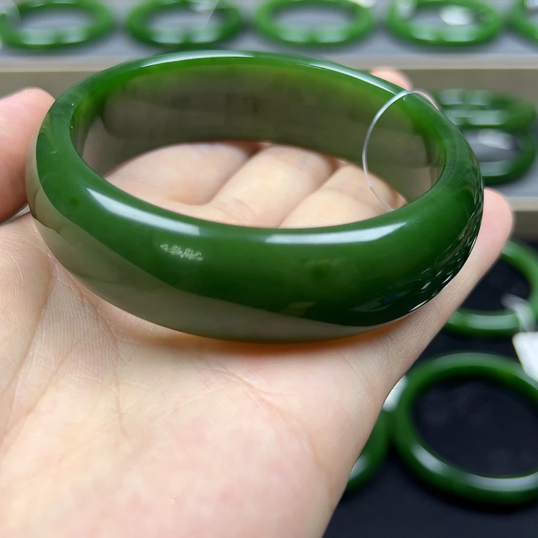 未镶嵌手镯和田玉（碧玉）