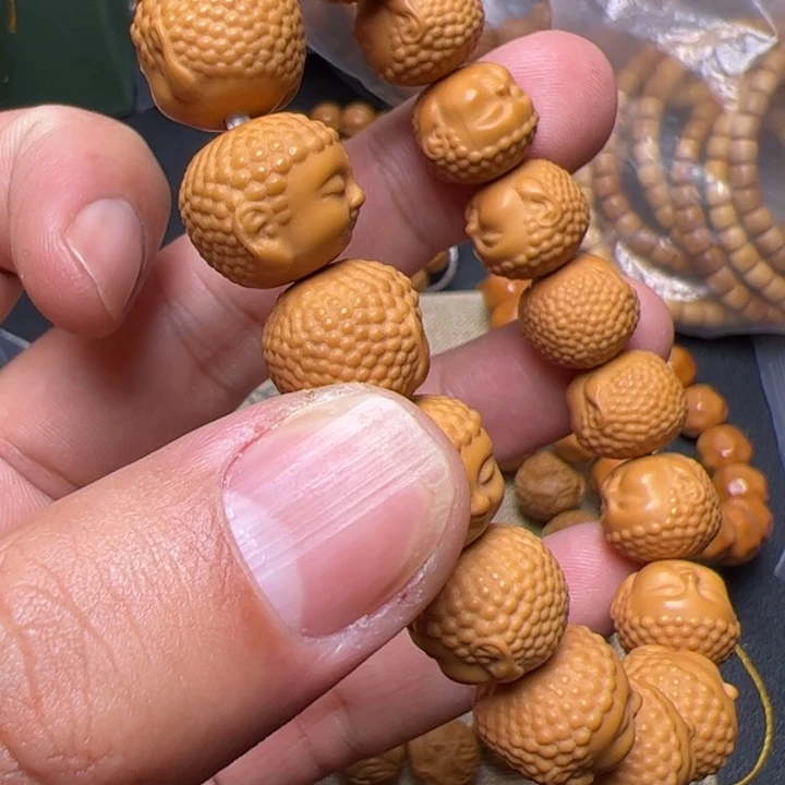 猴头核桃手串看看咯