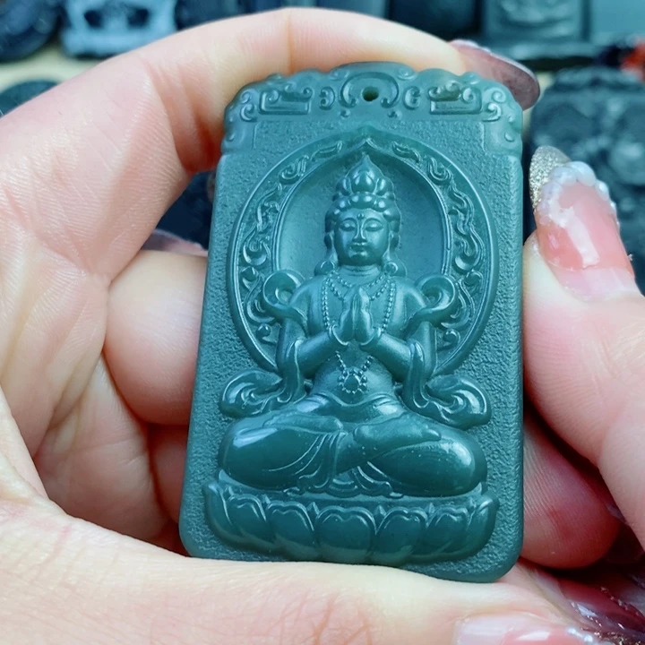 和田玉（青玉）颈饰未镶嵌双面雕刻